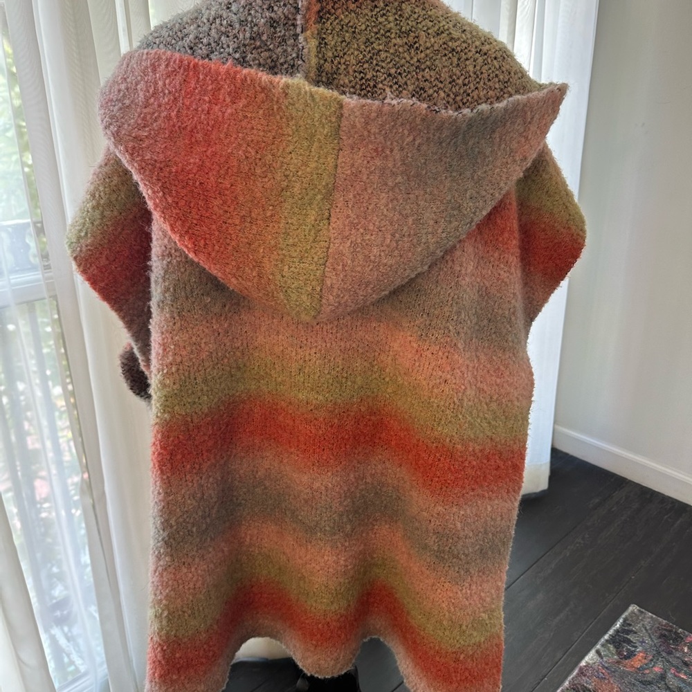Super cozy sleeveless 3BN Sweater Coat